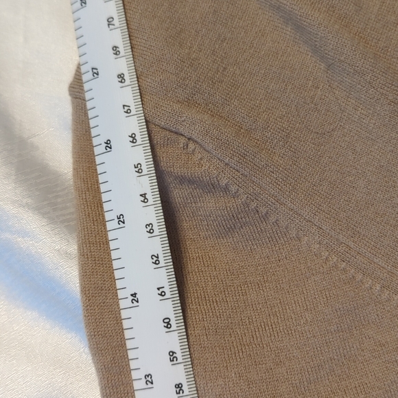 H&M merino wool v neck sweater - Picture 4 of 5